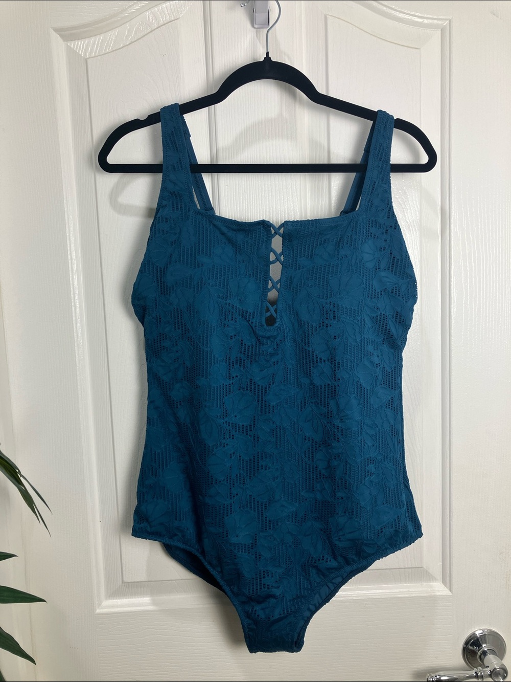 PROFILE by GOTTEX Jolene Textured Square Neck One-Piece Swimsuit, 16 US, Blue